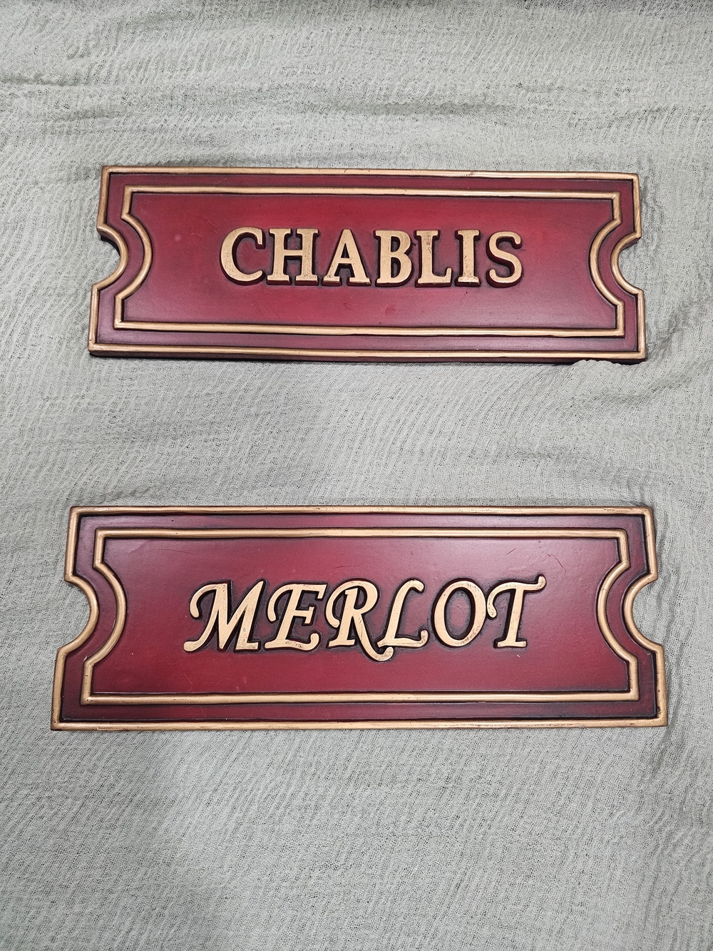 Chablis & Merlot Wine Wall Plaques Set Burgundy/Gold